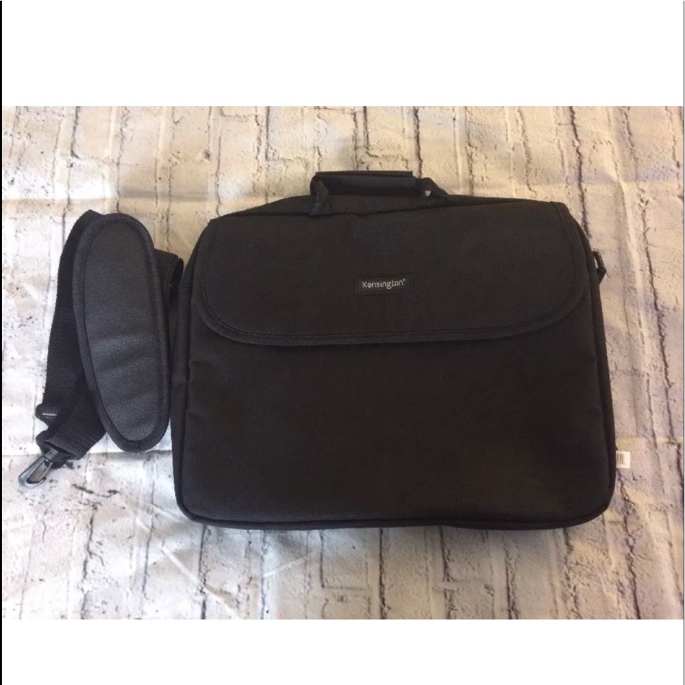 Kensington Portable 15.6" laptop bag